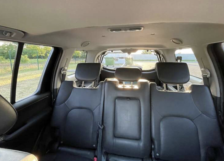 Нісан Патфайндер (Nissan Pathfinder)