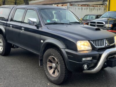Автомобіль L200 2005